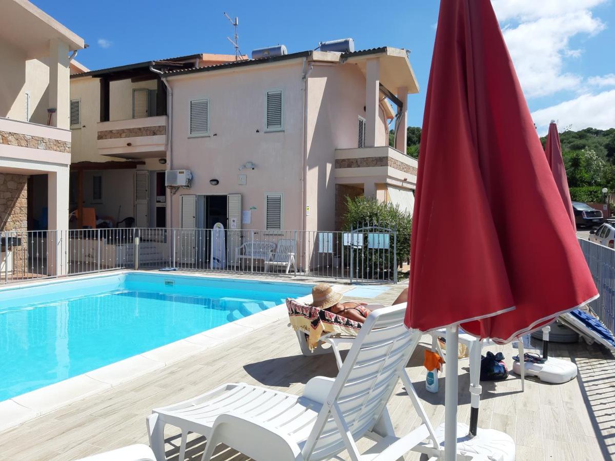 Casa Vacanze "La Caldosa" Badesi Extérieur photo