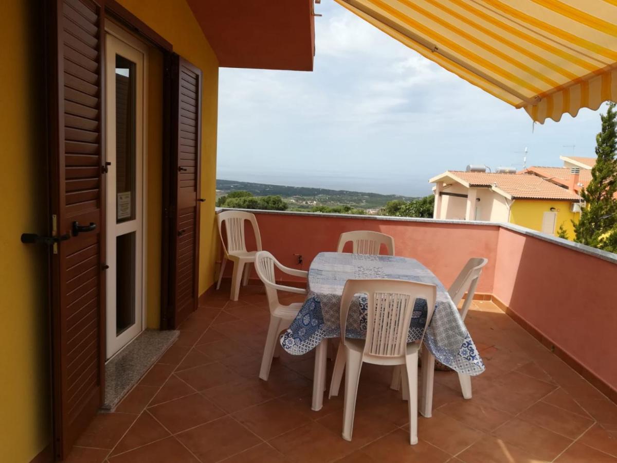 Casa Vacanze "La Caldosa" Badesi Extérieur photo