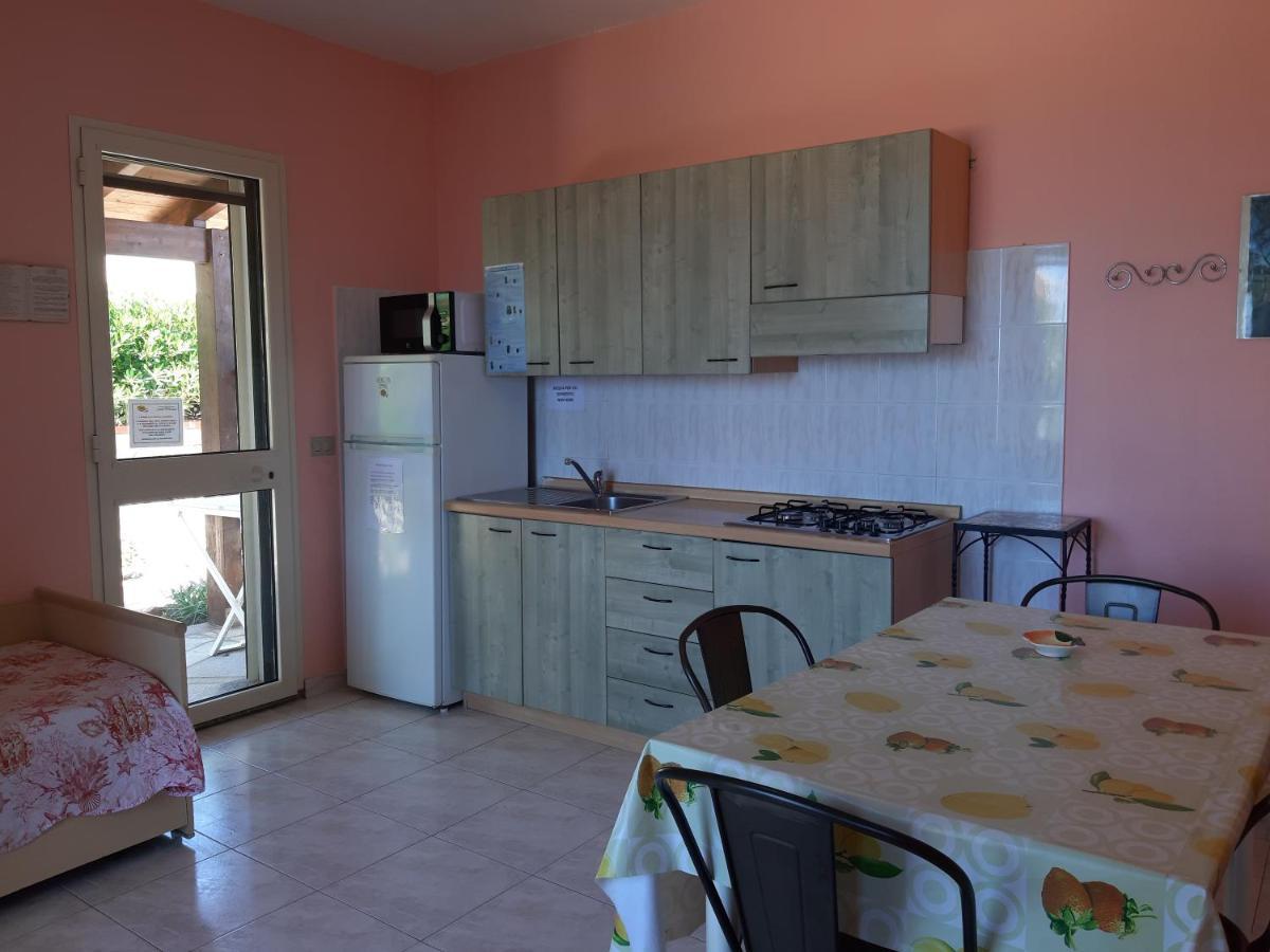 Casa Vacanze "La Caldosa" Badesi Extérieur photo