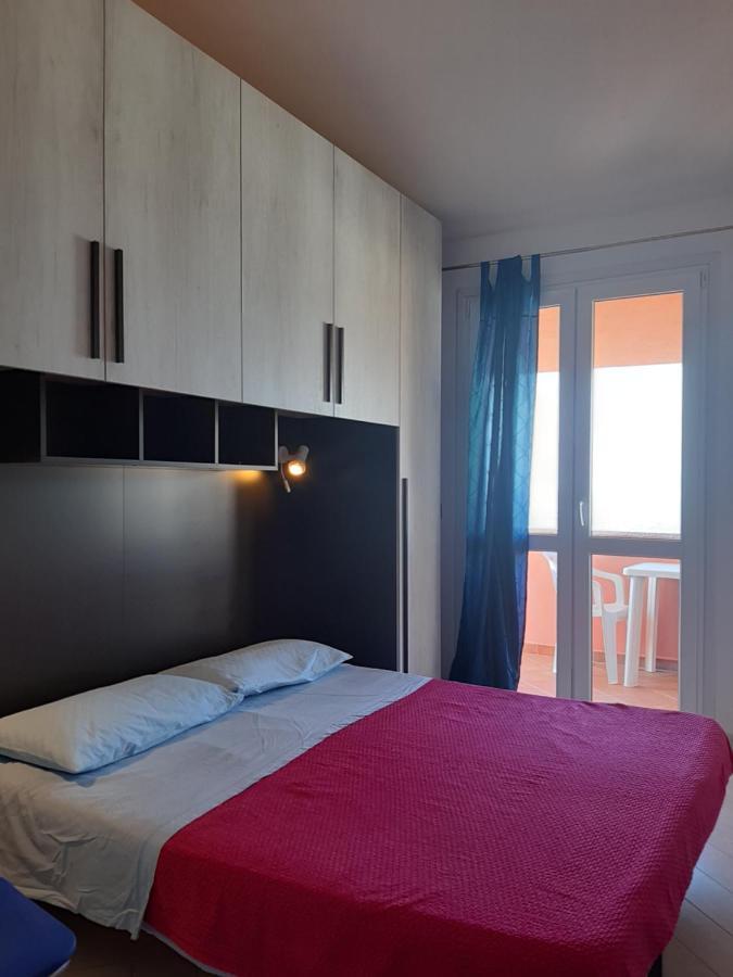 Casa Vacanze "La Caldosa" Badesi Extérieur photo