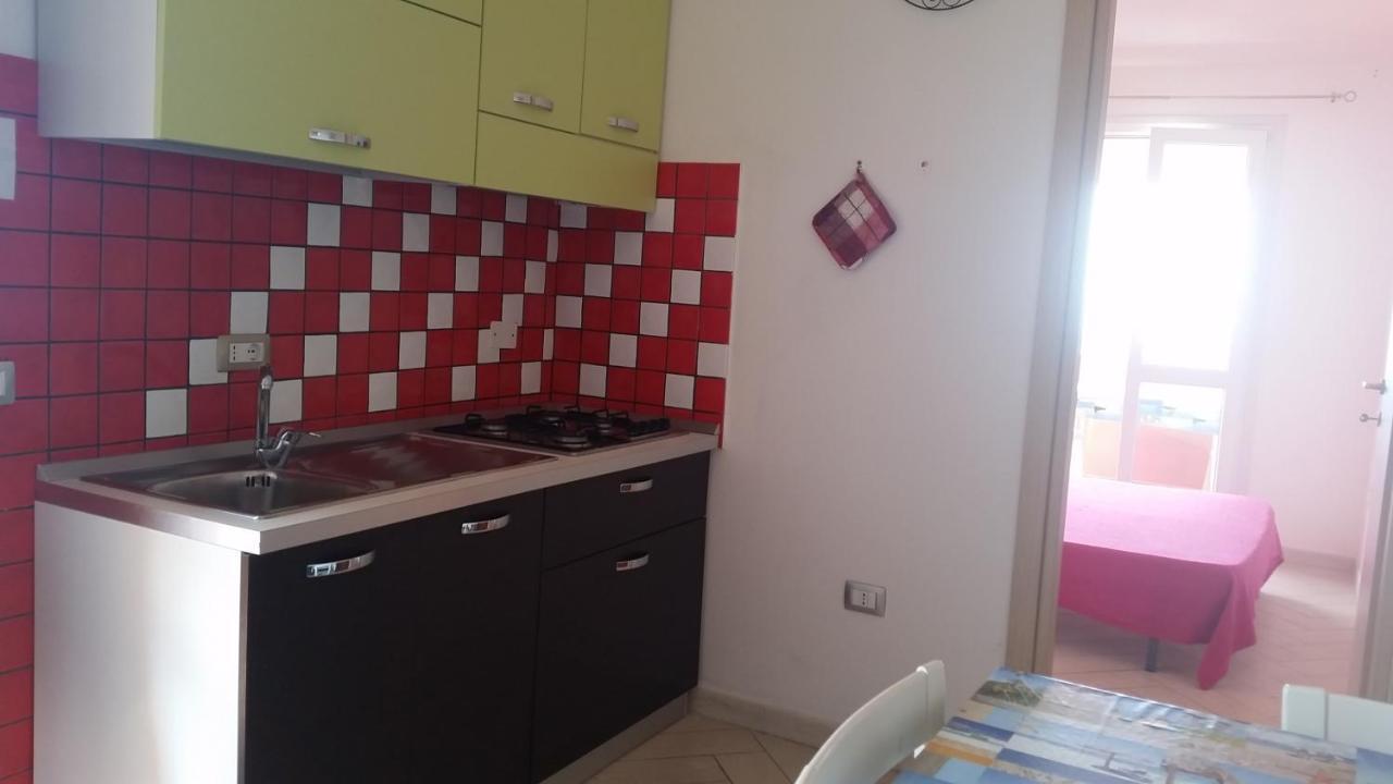 Casa Vacanze "La Caldosa" Badesi Extérieur photo