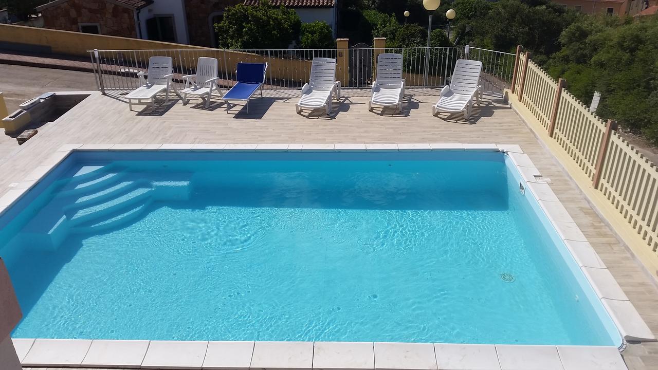 Casa Vacanze "La Caldosa" Badesi Extérieur photo