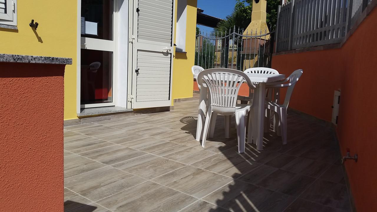 Casa Vacanze "La Caldosa" Badesi Extérieur photo