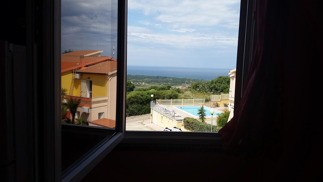Casa Vacanze "La Caldosa" Badesi Extérieur photo