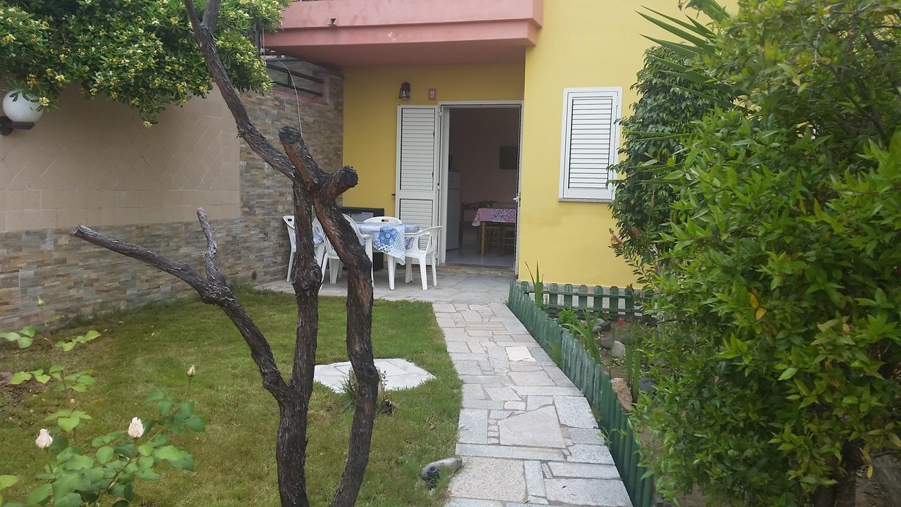 Casa Vacanze "La Caldosa" Badesi Extérieur photo