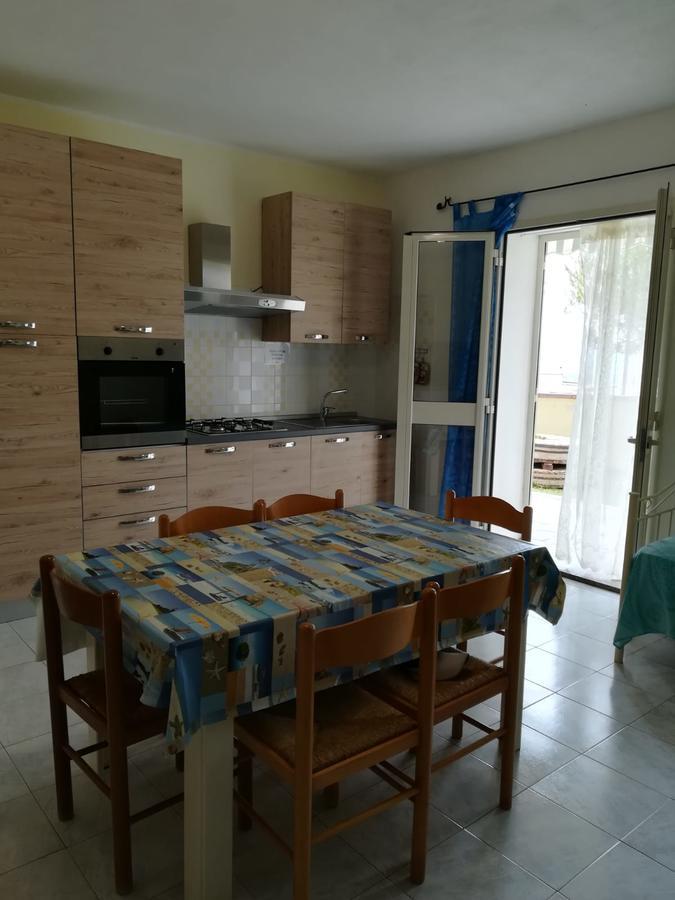 Casa Vacanze "La Caldosa" Badesi Extérieur photo