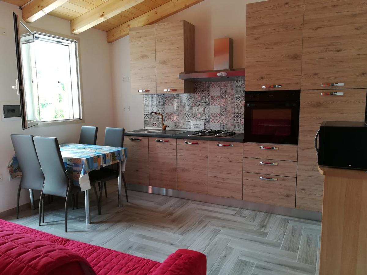 Casa Vacanze "La Caldosa" Badesi Extérieur photo