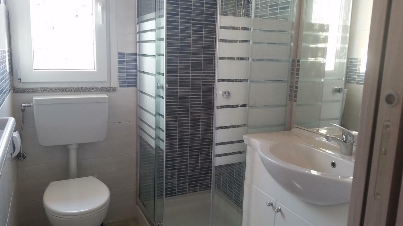 Casa Vacanze "La Caldosa" Badesi Extérieur photo